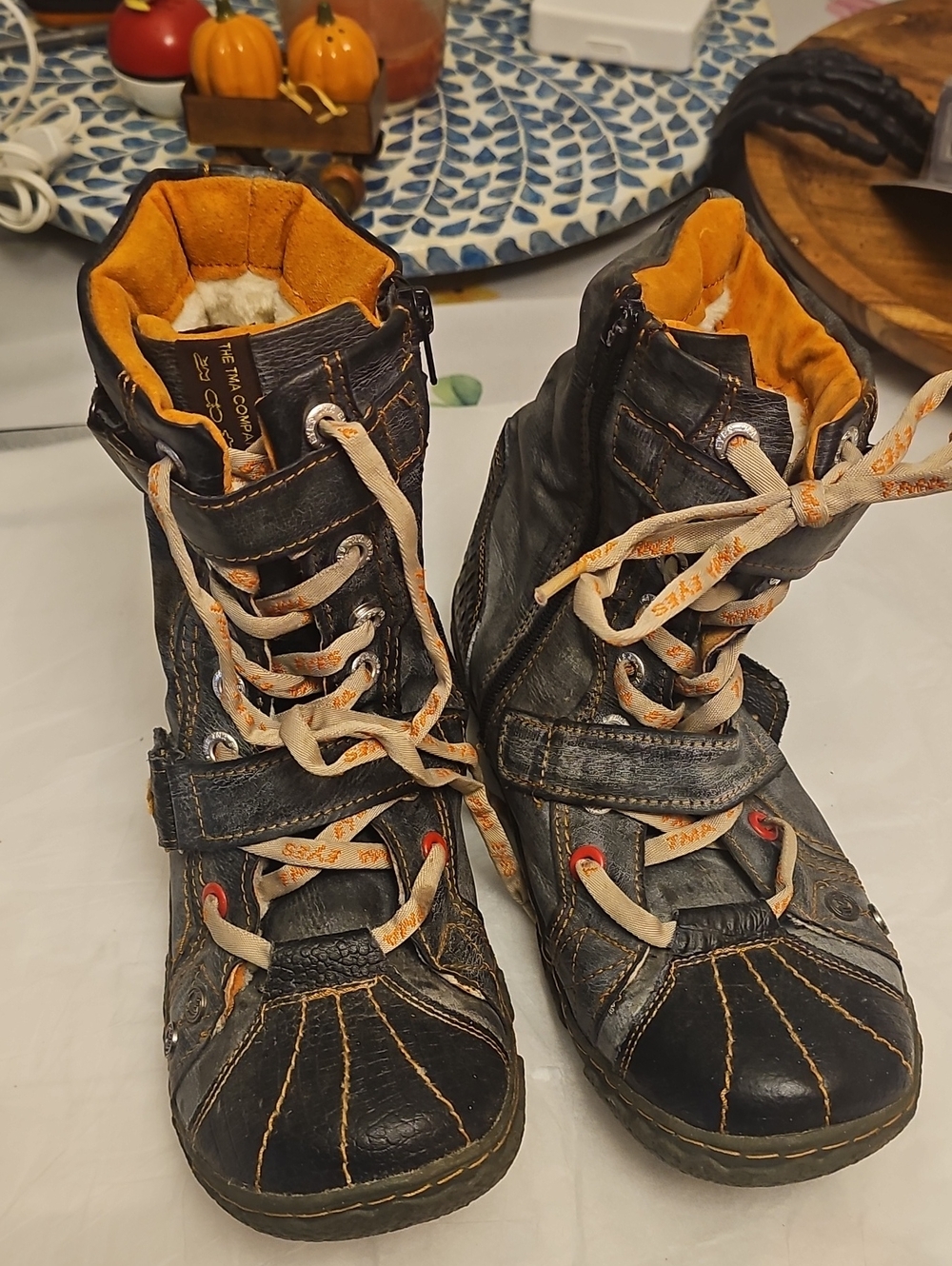TMA EYES Black Mid-Calf Boots